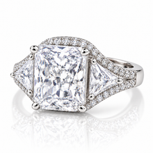 Tri Stone Emerald Cur Ring