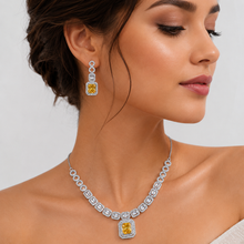 Gaze Necklace Set