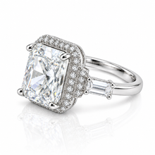 Emerald Cur Ring
