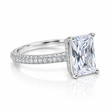 Emerald Cur Ring