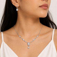 Naomi Oval Shape Chain Pendant