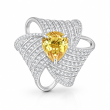 Queen B Ring