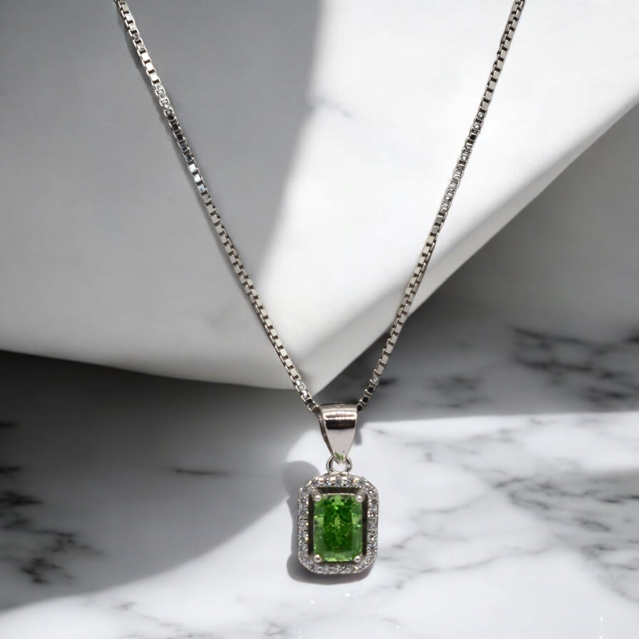 Emerald Coloured Ice Cut Chain Pendant