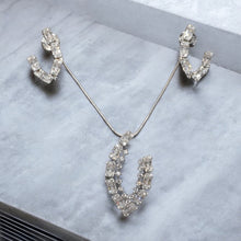 Iva Chain Pendant Set
