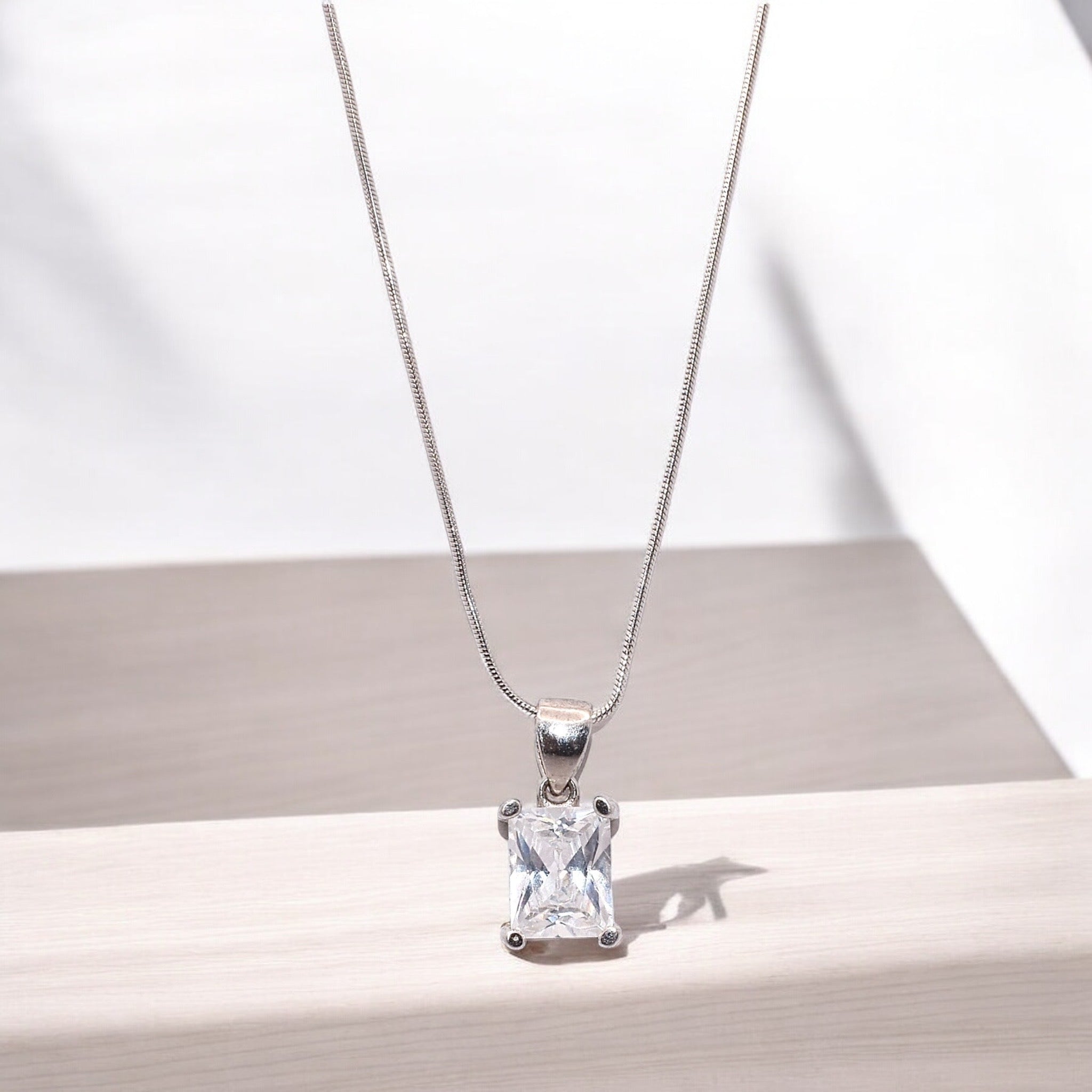 Emma Chain Pendant