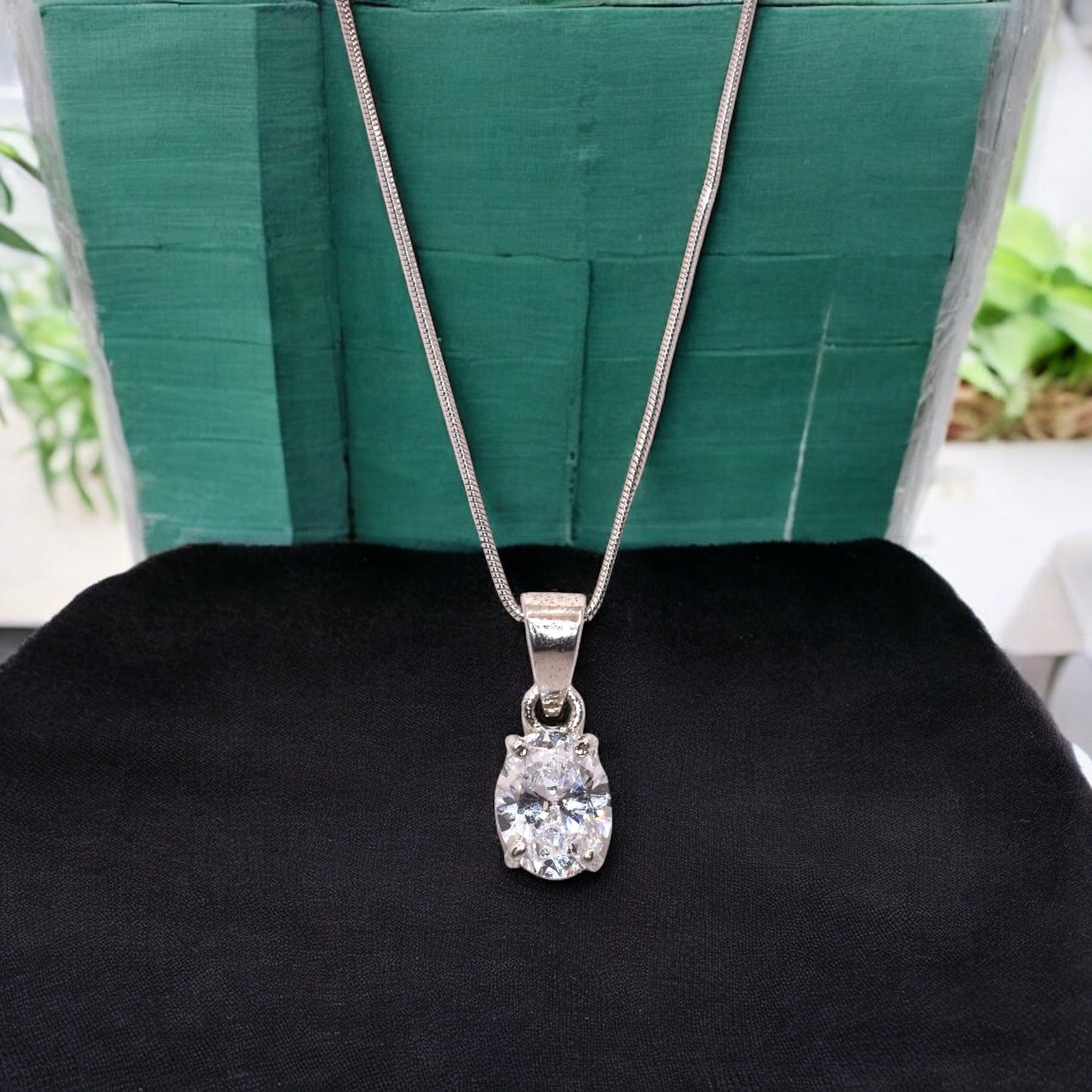 Inara Chain Pendant