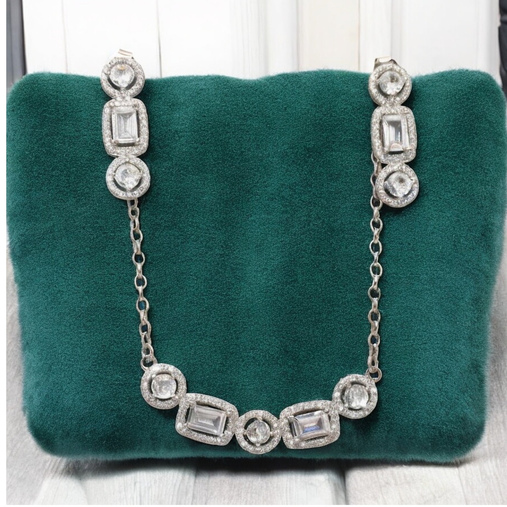 Luna Chain Pendant Set