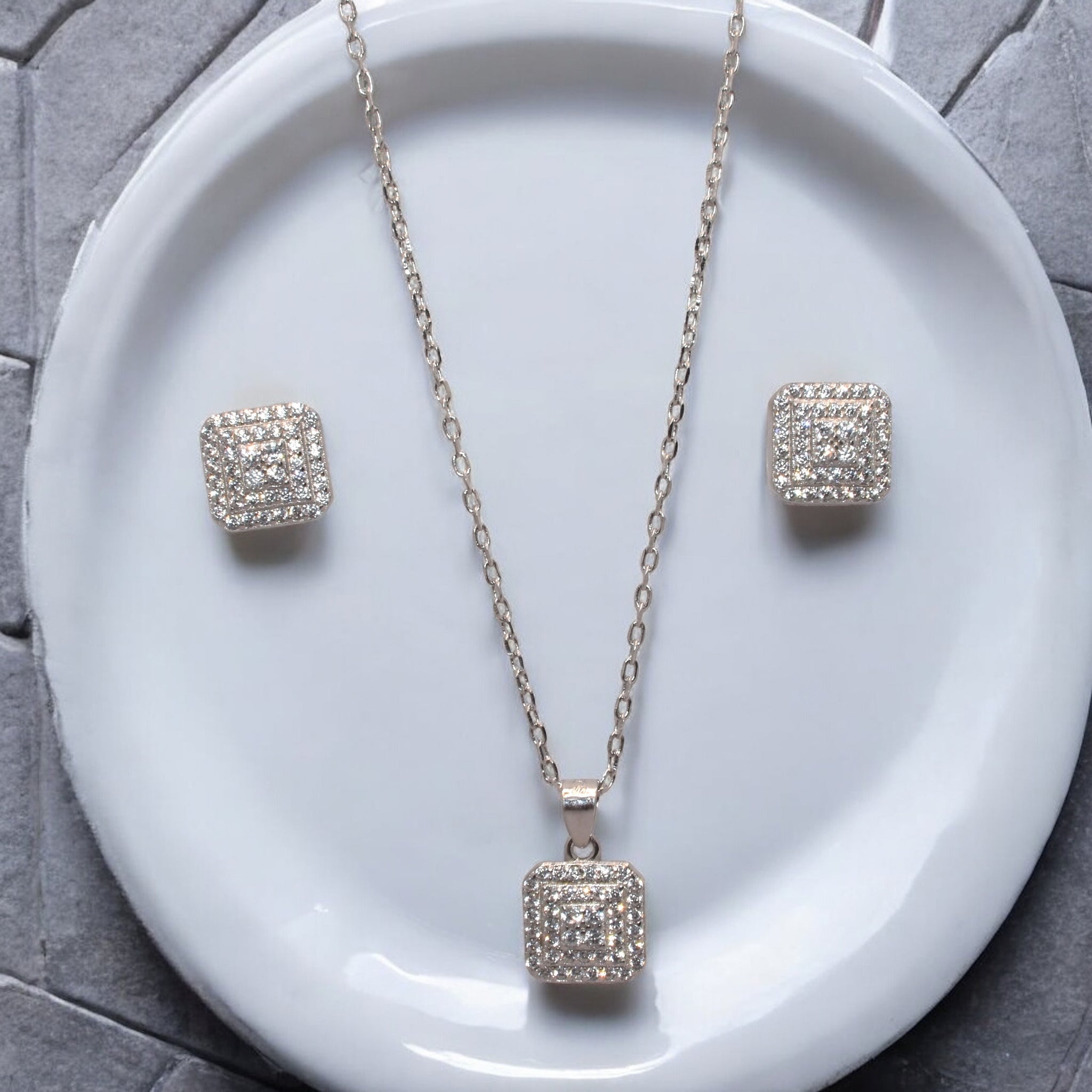 Cushion Cut Chain Pendant Set