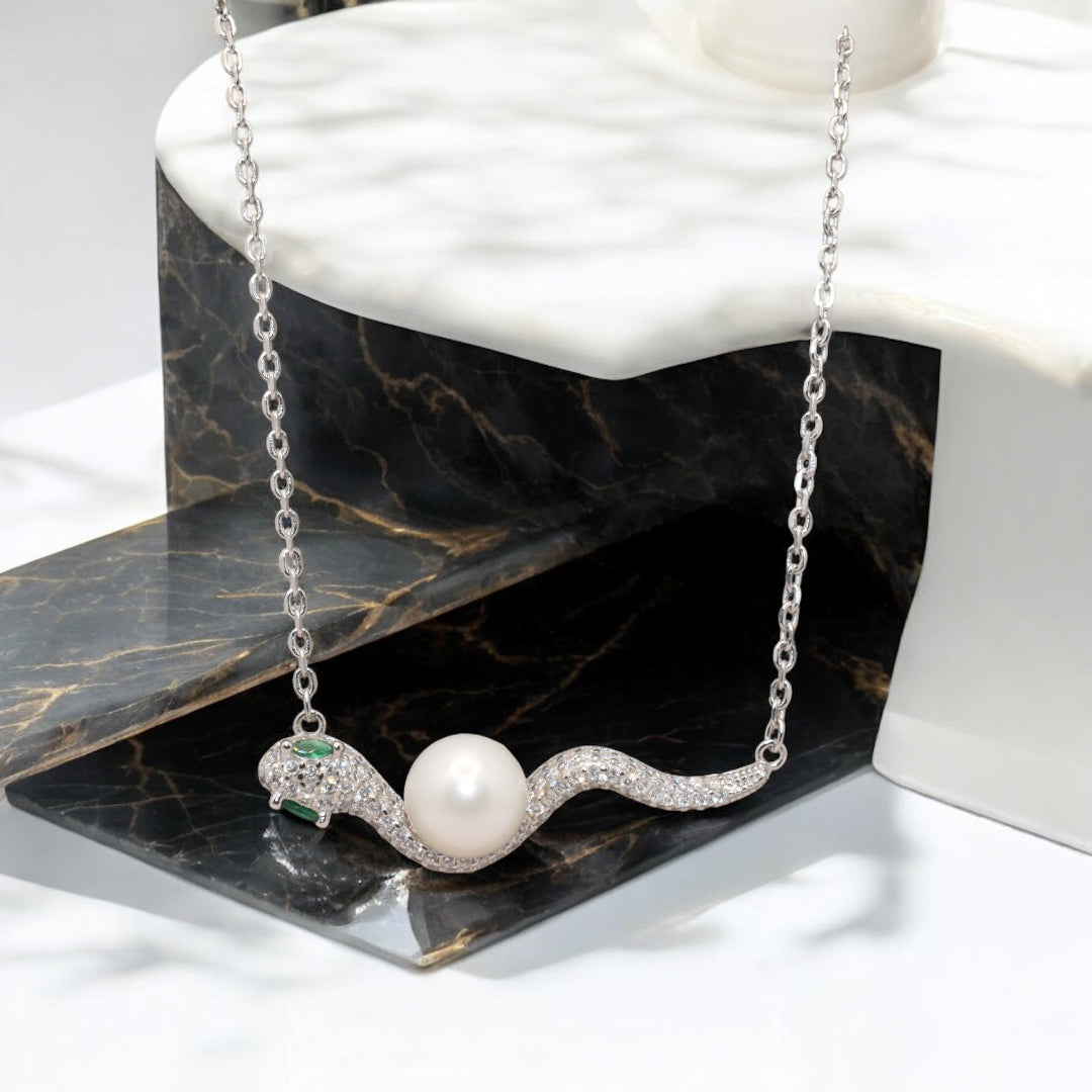 Snake Chain Pendant With Pearl