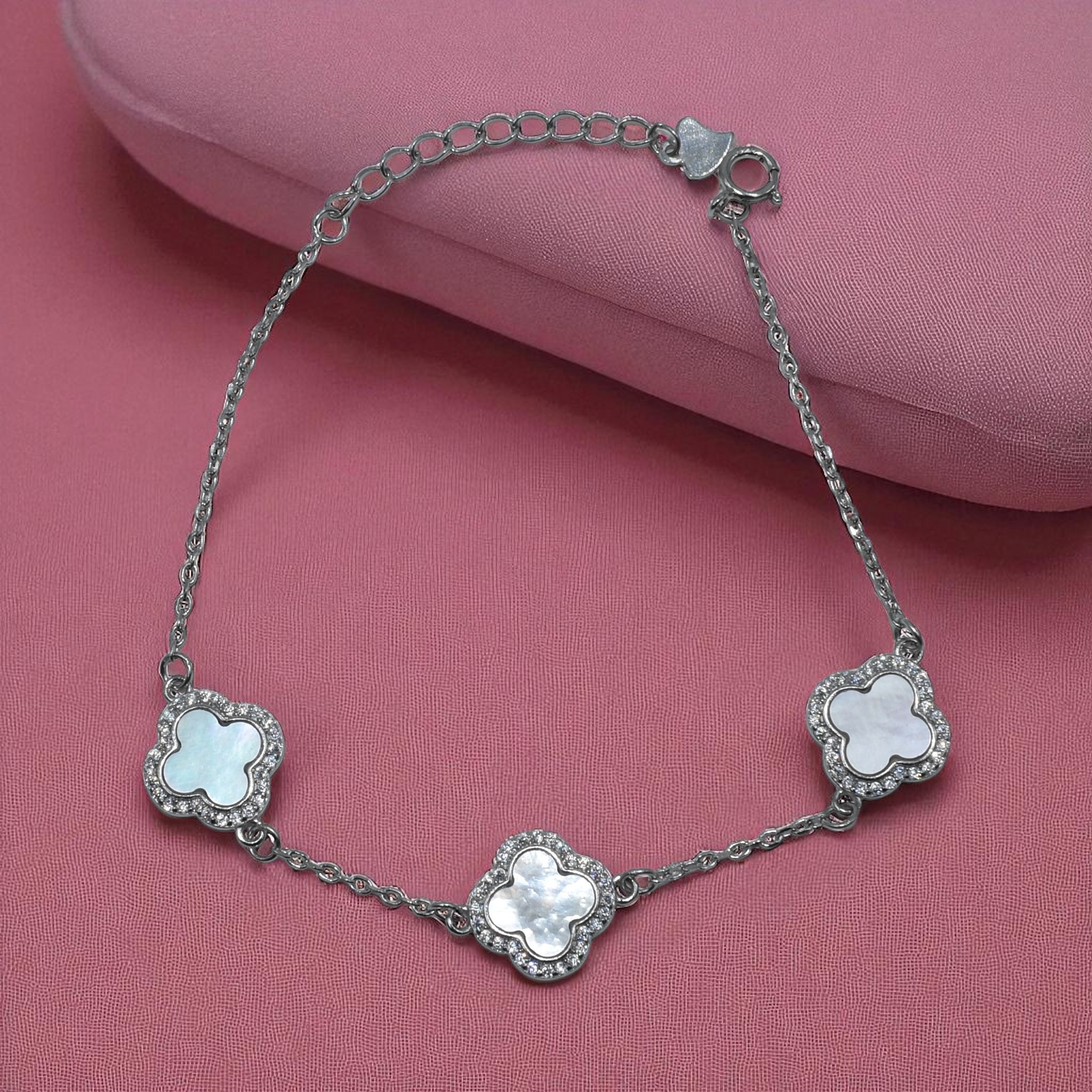 Halo White Clover Bracelet
