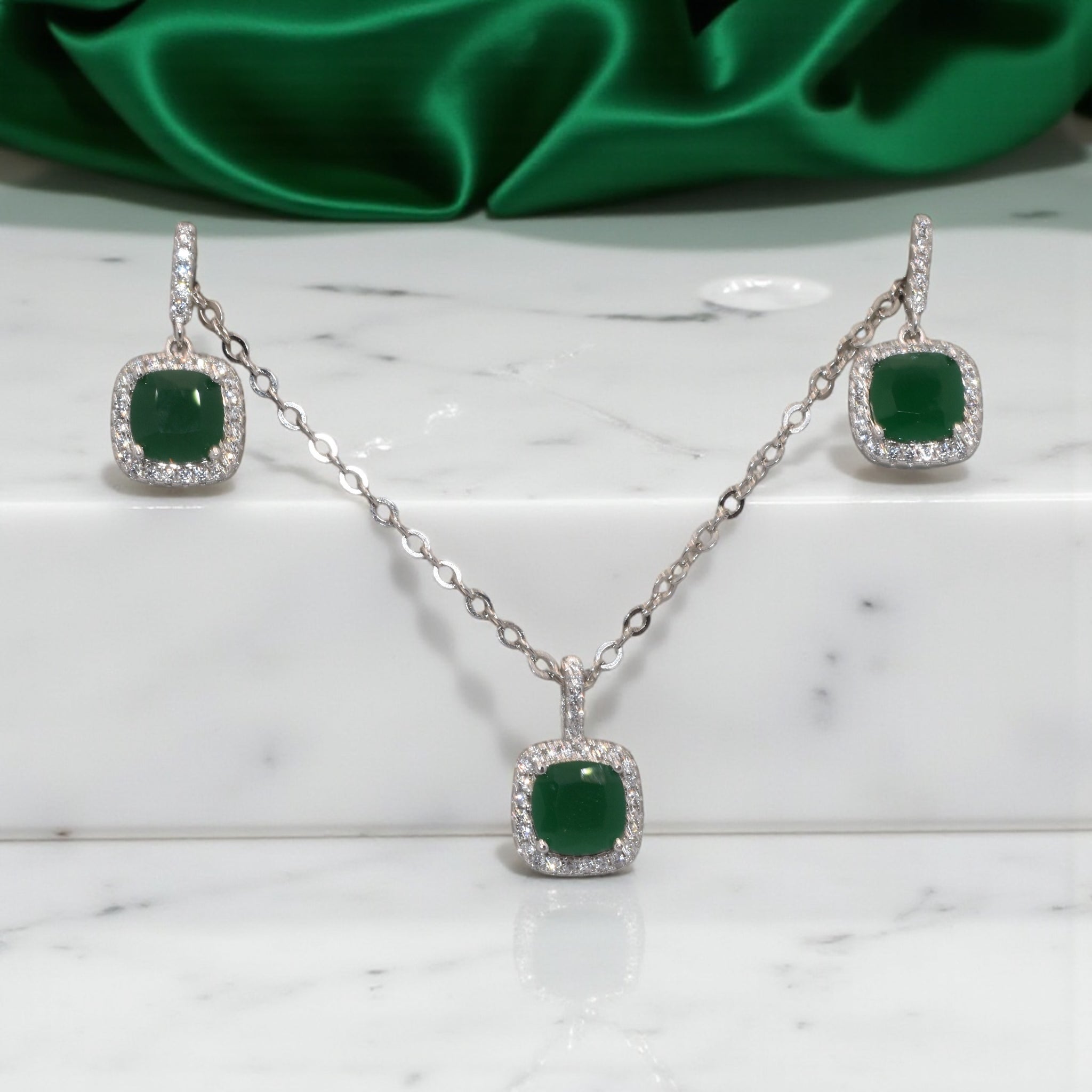 Ivy Emerald Coloured Chain Pendant