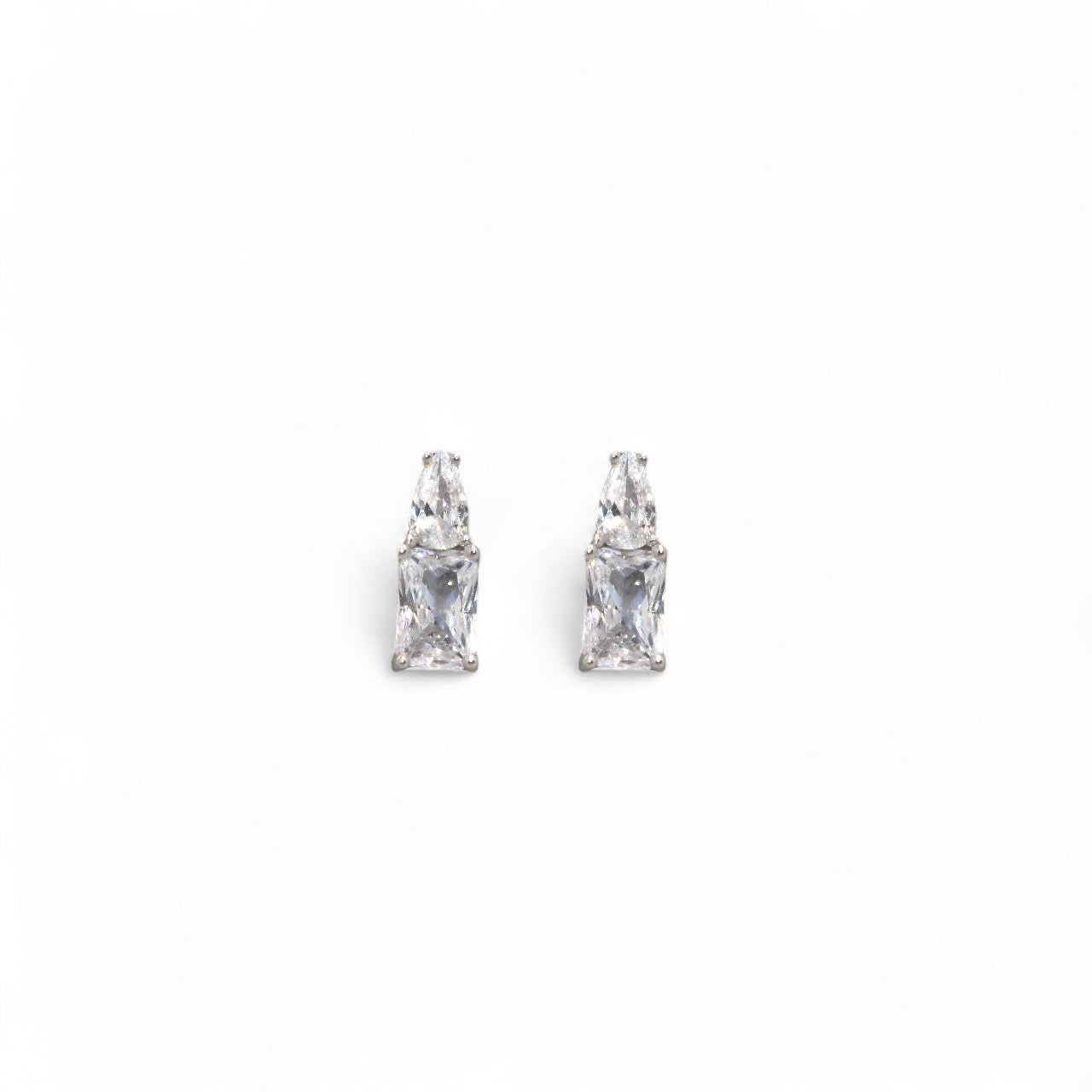 Gyeong Studs