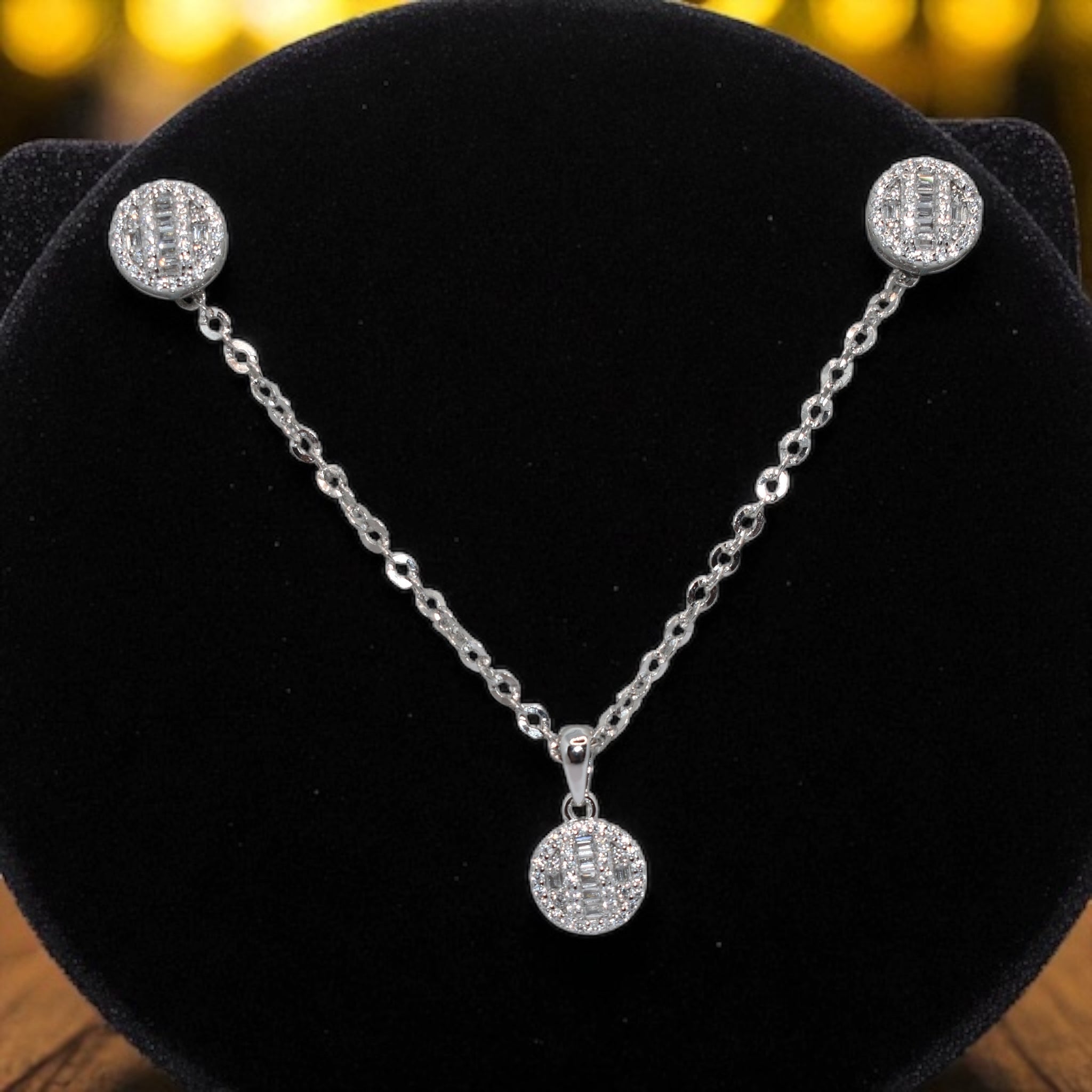 Esme Chain Pendant Set