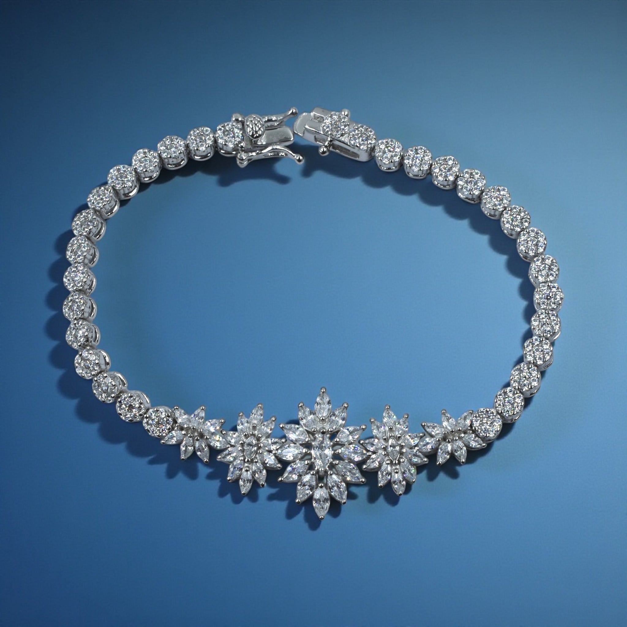 Katerina Flower Shape Bracelet